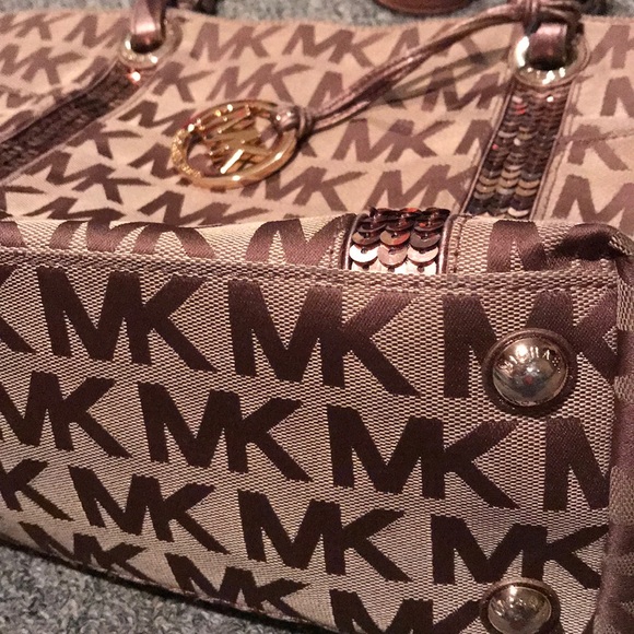 Michael Kors Signature Tote - Brown and Bronze - Picture 6 of 6